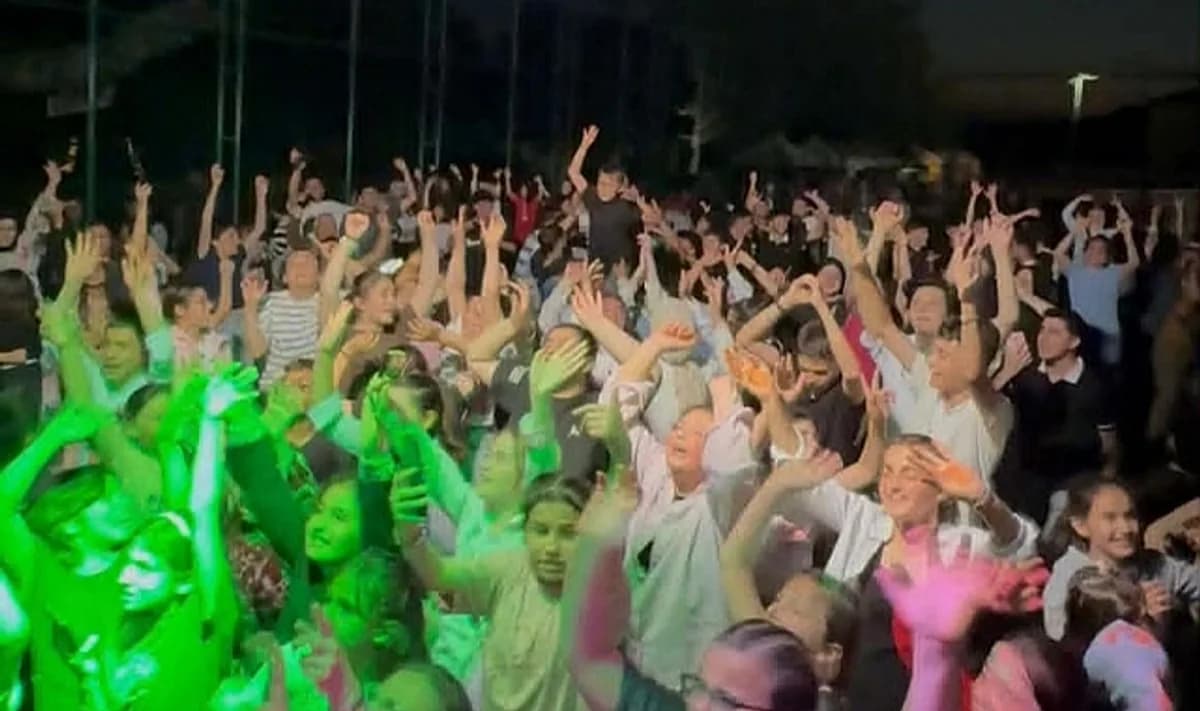 Niksar'da Eğitim ve Eğlence Bir Arada: 4. Geleneksel Bahar Şenliği Coşkusu