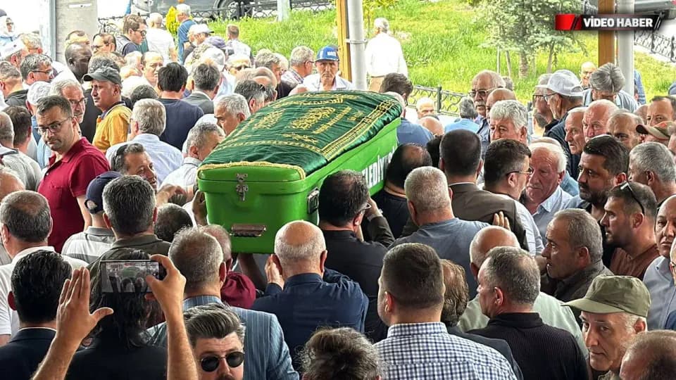 Karabük'te Yas: CHP İl Başkan Yardımcısı Mustafa Erten Son Yolculuğuna Uğurlandı görseli
