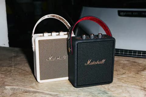 Marshall Stockwell III Geldi: Değiştirilebilir Pil ve 40 Saat Süre