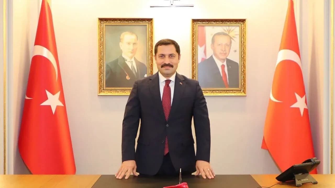 Hatay Valisi Mustafa Masatlı'ya 'Yılın Valisi' Ödülü: Yeniden İnşa Süreci Taçlandı Hatay Valisi Mustafa Masatlı'ya 'Yılın Valisi' Ödülü: Yeniden İnşa Süreci Taçlandı
