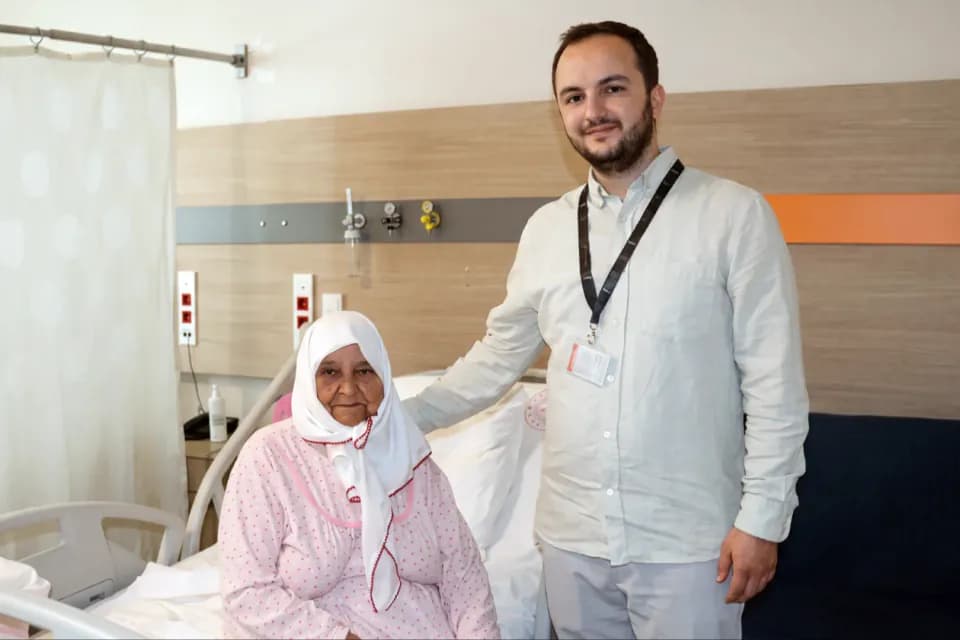 Yalova'da Sıra Dışı Operasyon: Safra Kesesinden 3 Bin Mikro Taş Çıktı görseli
