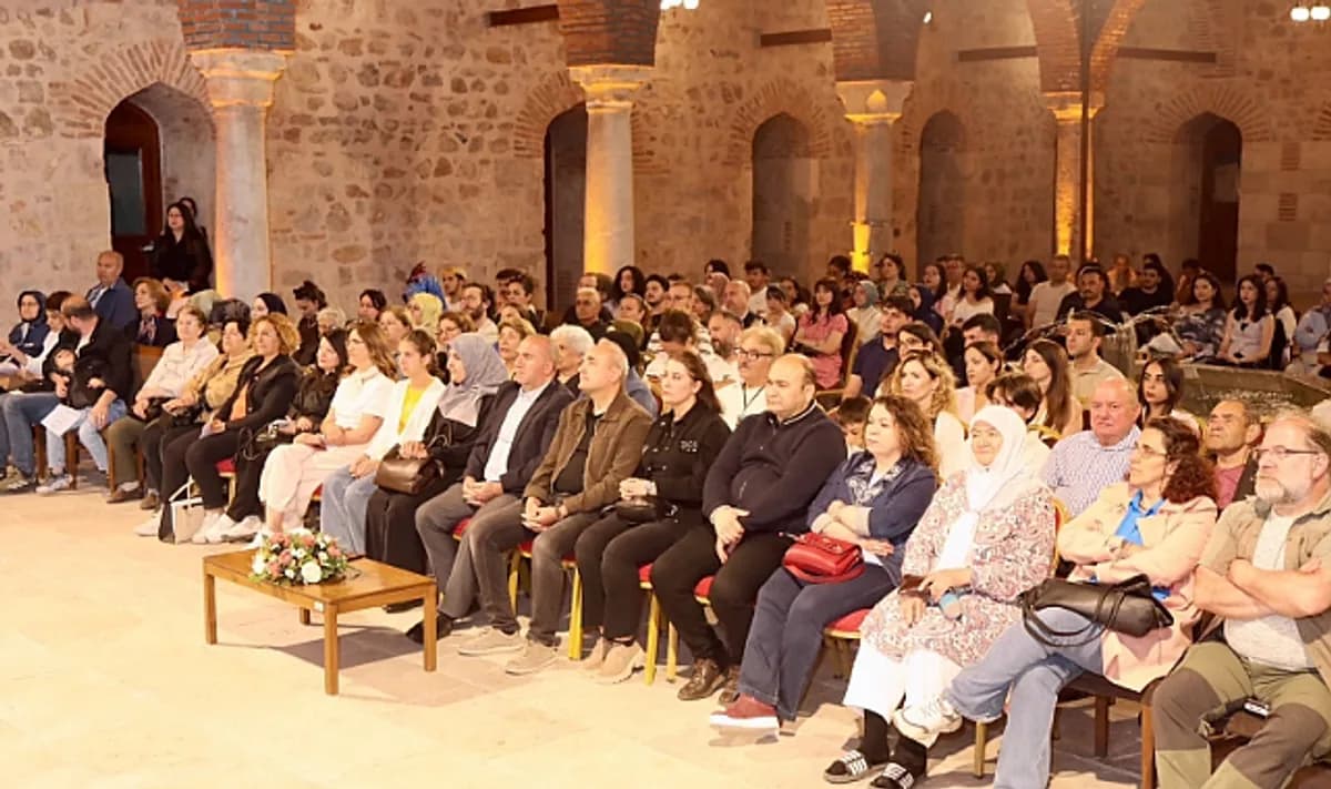 Tokat'ta Tarihi Gökmedrese'de Sanat Rüzgarı: TOGÜ Orkestrası Sahne Aldı