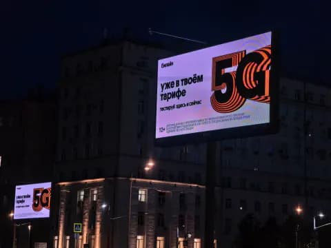 Rusya'da Operatör Savaşları: FAS'tan 'Sanal 5G' ve Reklam İncelemesi