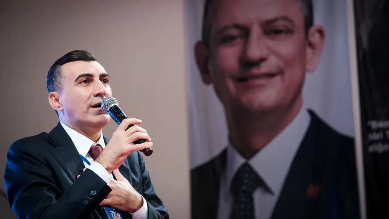 CHP'de Kurultay Hareketliliği: Anıl Tanburoğlu'ndan Kritik Tarih ve Adaylık Çağrısı CHP'de Kurultay Hareketliliği: Anıl Tanburoğlu'ndan Kritik Tarih ve Adaylık Çağrısı