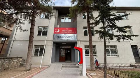 Niğde'de Güvenlik Güçlerinden Göçmen Kaçakçılığı Operasyonu: 7 Kişi Yakalandı