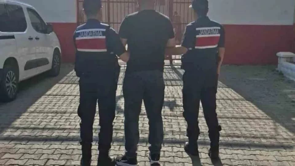 Aydın İncirliova'da Jandarma Operasyonu: Aranan 2 Hükümlü Yakalandı görseli