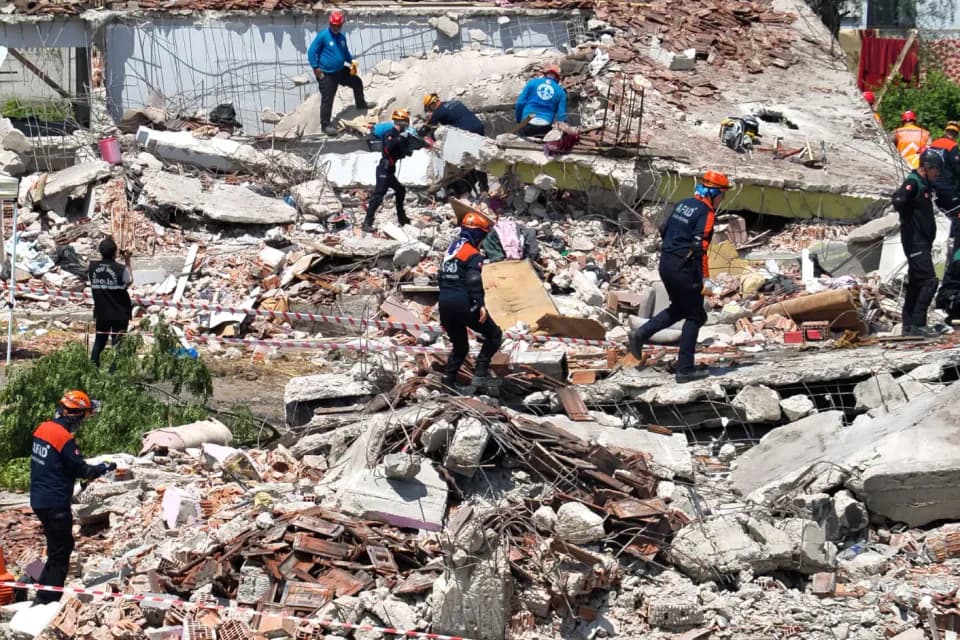 7,2 Büyüklüğündeki Deprem Senaryosu: Yalova AFAD Ekipleri Sahadaydı görseli