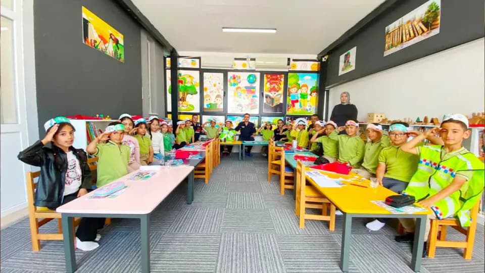 Sorgun'da Jandarma ve Çocuklar Kütüphanede Buluştu: 187. Yıla Özel Etkinlik görseli