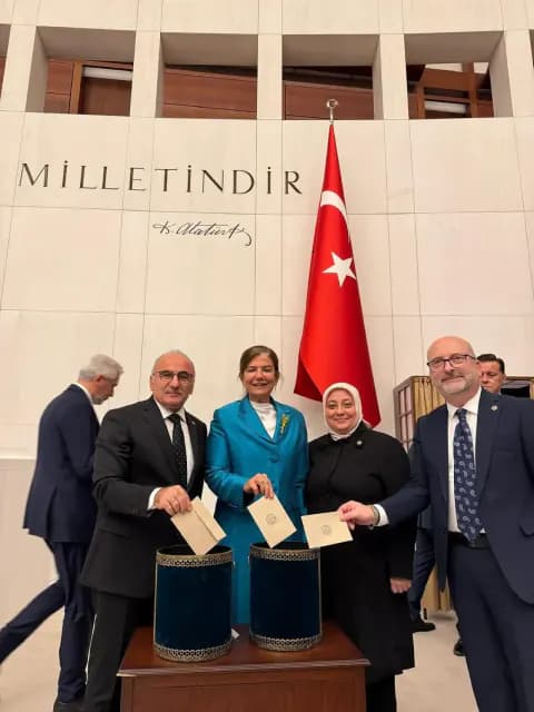 HSK'da Yeni Üye Seçimi ve Vakıflar Kanunu Teklifi TBMM'de Kabul Edildi