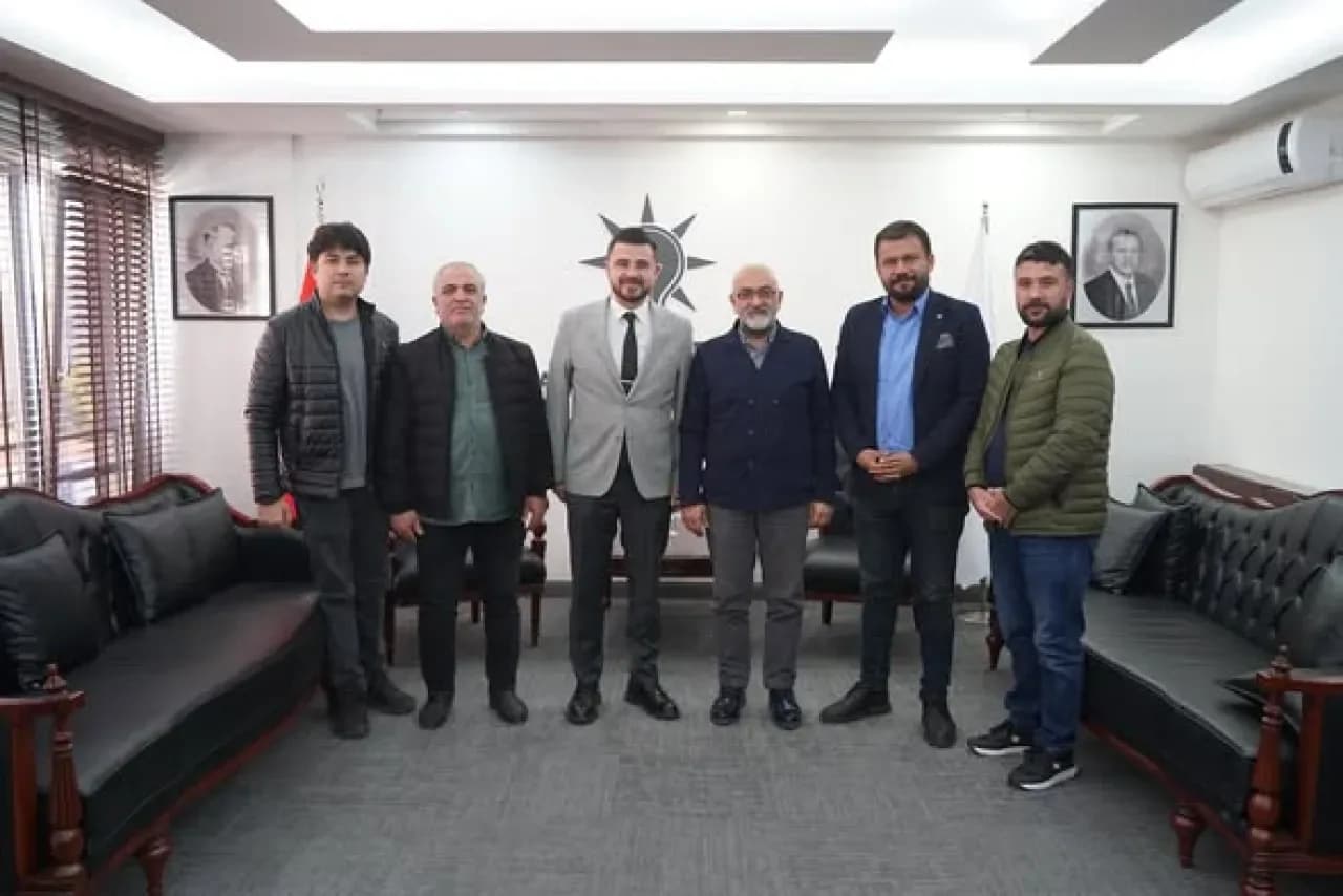 AK Parti Kayseri İl Başkanlığı'na Sendika ve Mahalle Temsilcilerinden Ziyaret