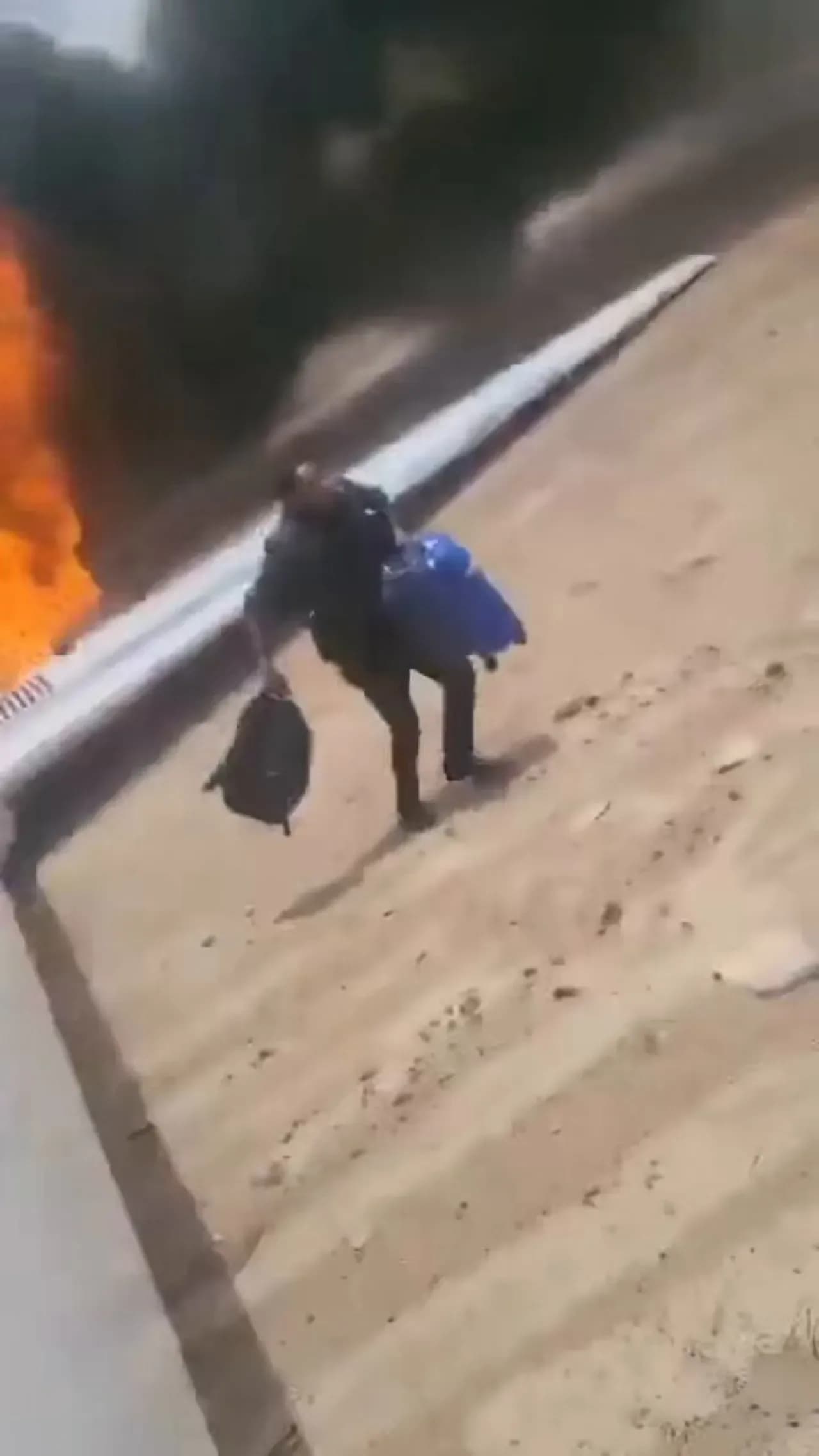Kongo Maden Bakanlığı Heyetini Taşıyan Uçak İnişte Kaza Geçirdi: Alev Aldı Kongo Maden Bakanlığı Heyetini Taşıyan Uçak İnişte Kaza Geçirdi: Alev Aldı