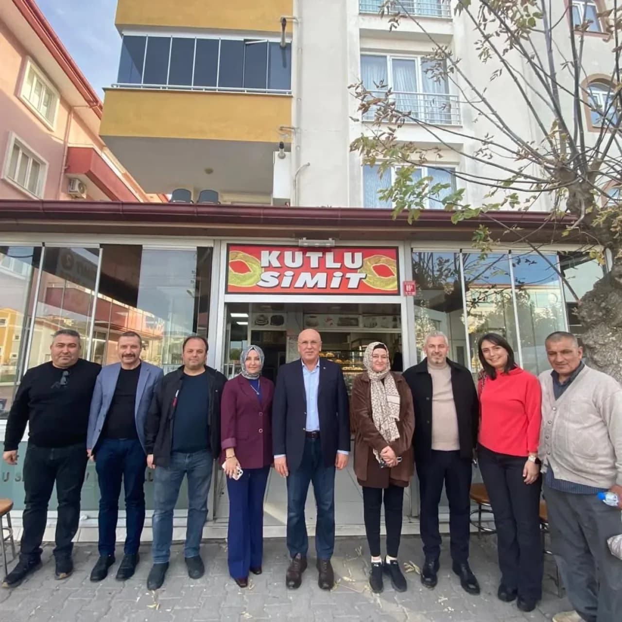 AK Parti Balıkesir Milletvekili İsmail Ok, Karesi'de Esnaf Ziyaretlerinde Bulundu AK Parti Balıkesir Milletvekili İsmail Ok, Karesi'de Esnaf Ziyaretlerinde Bulundu
