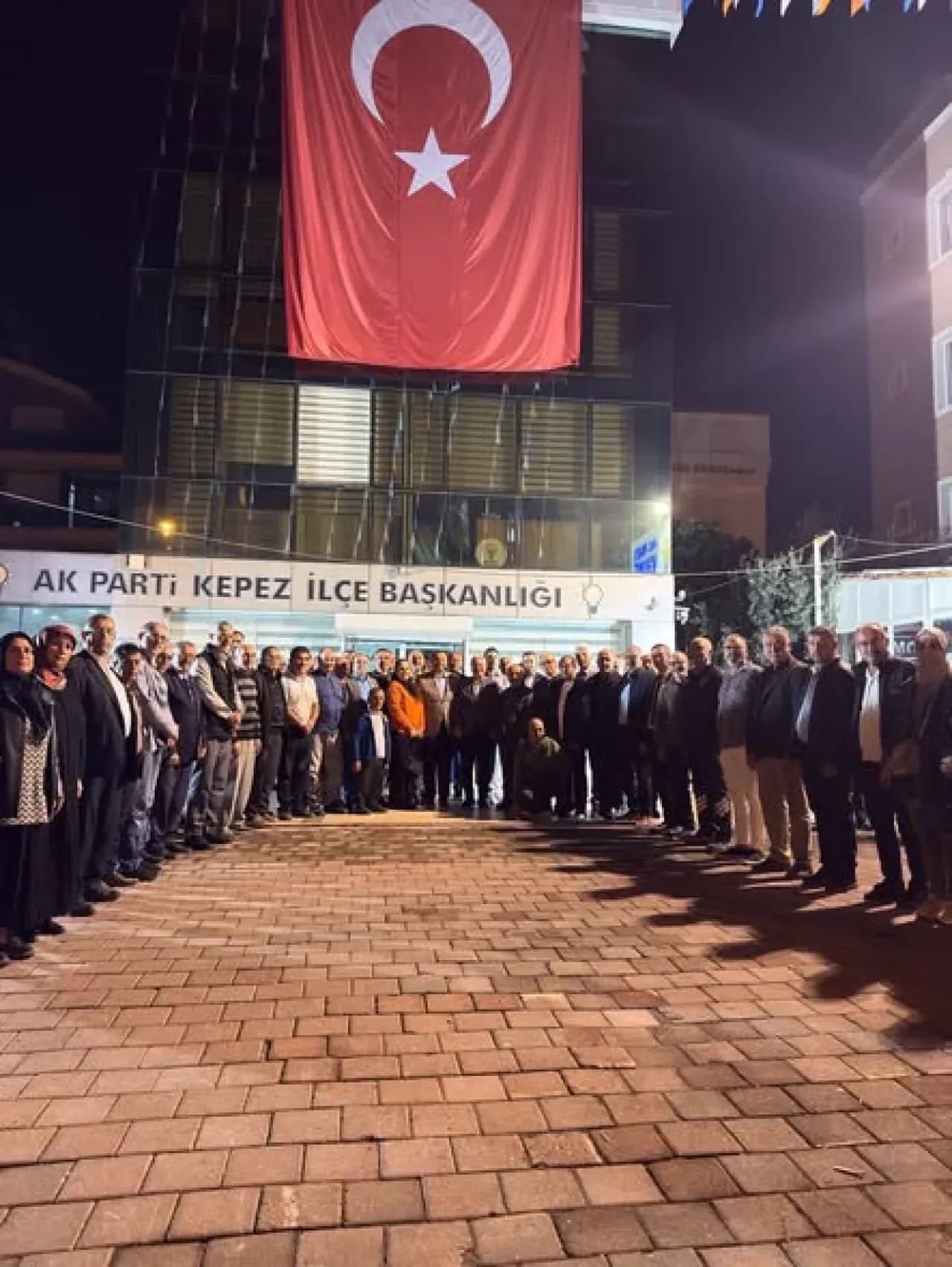 AK Parti Antalya Milletvekili İbrahim Ethem Taş, Kepez'de Teşkilatla Buluştu AK Parti Antalya Milletvekili İbrahim Ethem Taş, Kepez'de Teşkilatla Buluştu