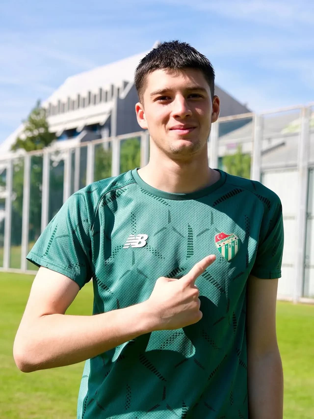 Bursaspor, Altyapıdan Üç Yetenekle Profesyonel Sözleşme İmzaladı Bursaspor, Altyapıdan Üç Yetenekle Profesyonel Sözleşme İmzaladı