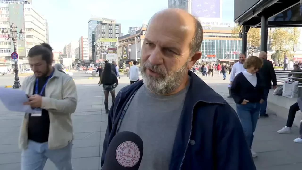 Öğretmenlerin Ebedi Etkisi: "Benim Bir Öğretmenim Vardı" Cümlesinin Anlamı Öğretmenlerin Ebedi Etkisi: "Benim Bir Öğretmenim Vardı" Cümlesinin Anlamı