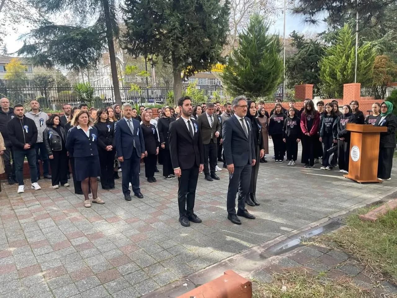 Fatih İlçe Milli Eğitim Müdürü Çepni'den 24 Kasım Öğretmenler Günü Mesajı ve Çelenk Sunma Töreni