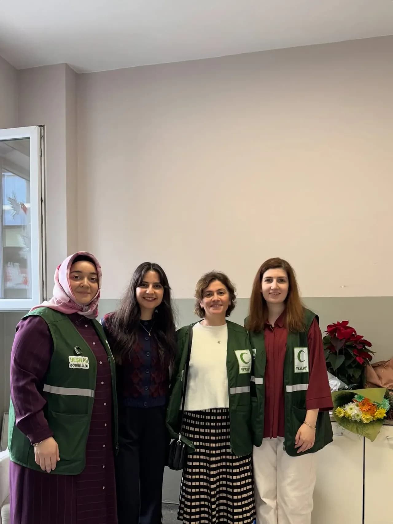 Yeşilay Kadıköy, Öğretmenler Günü'nde Öğretmenleri Bitki Çayları ile Sağlıklı Bir Mola Verdirdi Yeşilay Kadıköy, Öğretmenler Günü'nde Öğretmenleri Bitki Çayları ile Sağlıklı Bir Mola Verdirdi