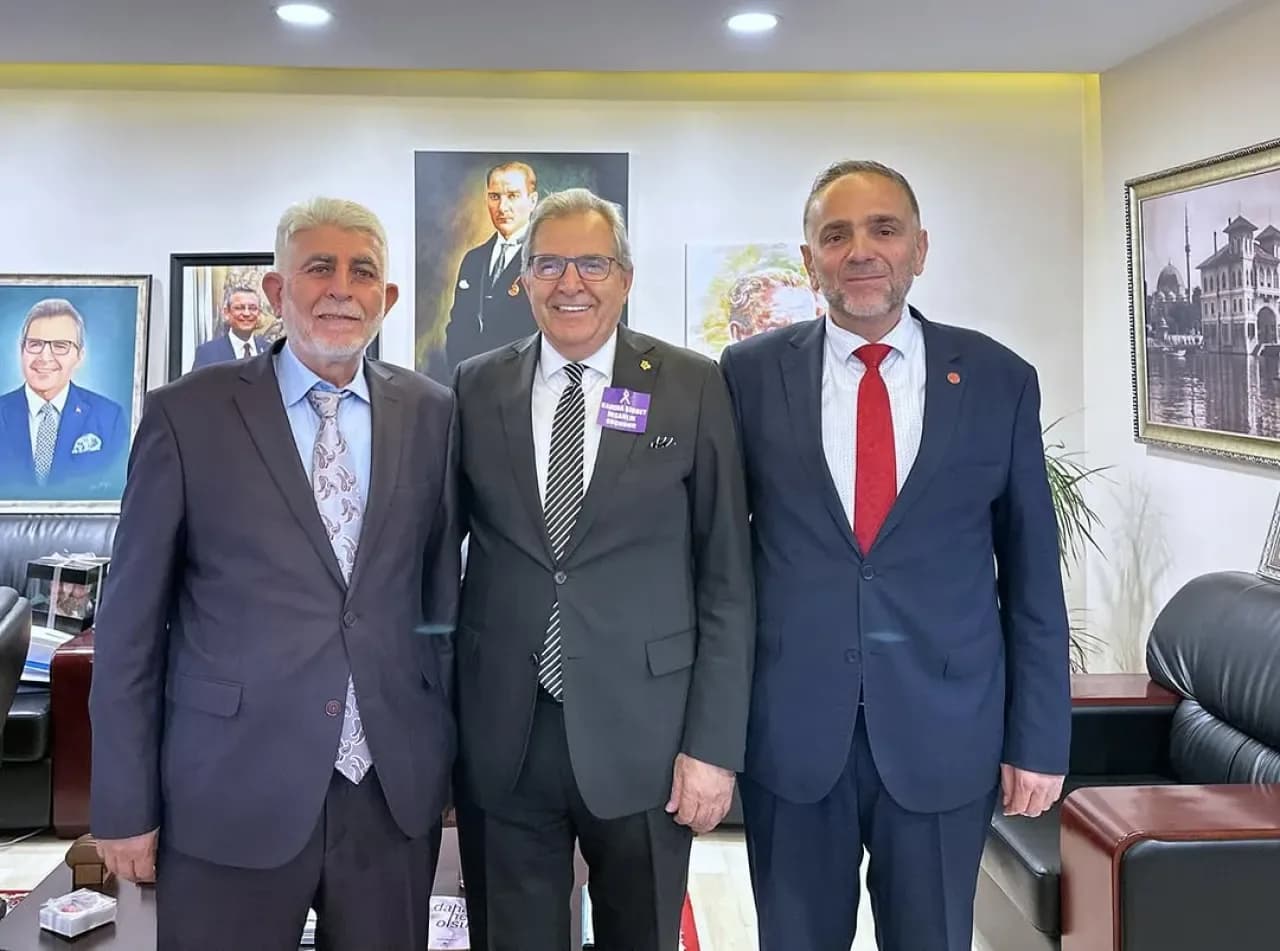 Bandırma Belediyesi'nde Siyasi Parti Temsilcilerinden Nezaket Ziyareti Bandırma Belediyesi'nde Siyasi Parti Temsilcilerinden Nezaket Ziyareti