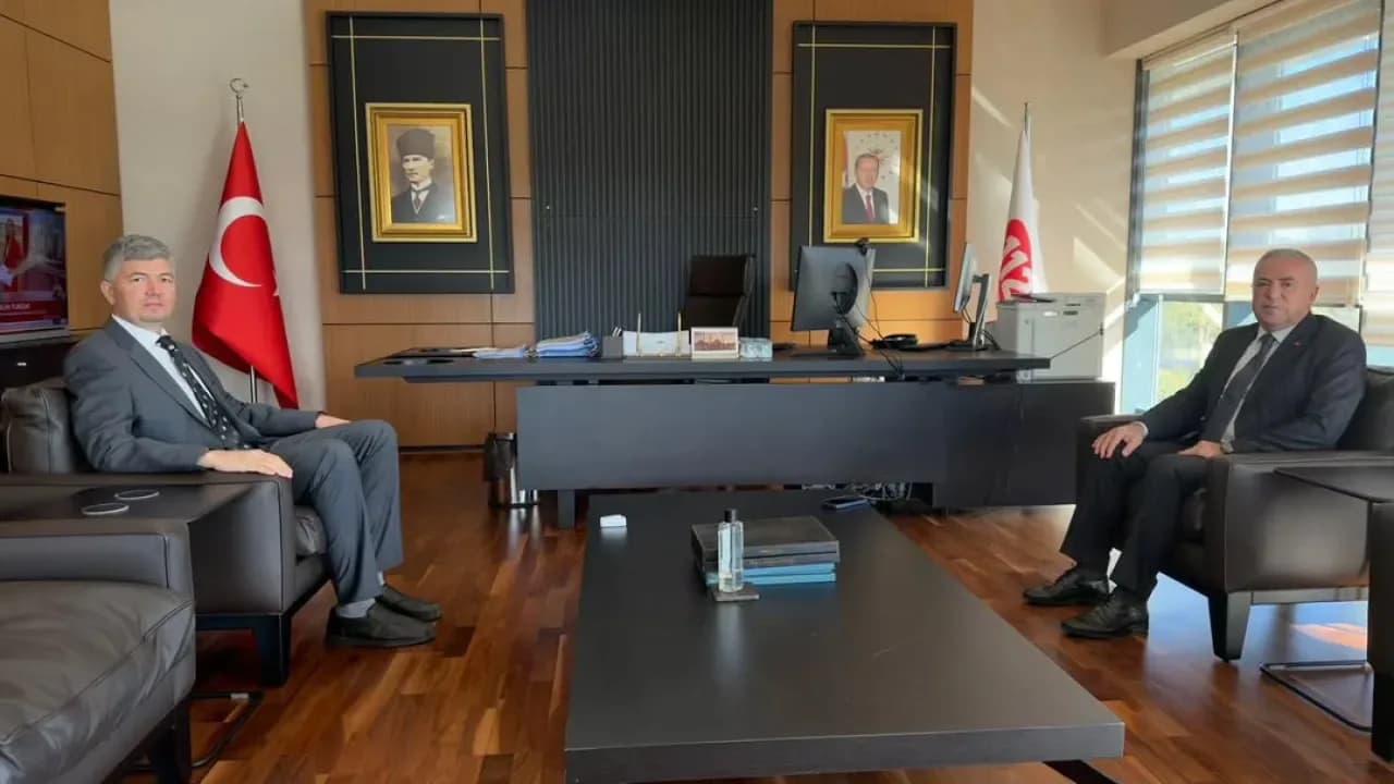 Çekmeköy Kaymakamı Resul Çelik, Vali Yardımcısı Okan Leblebiciler'i Ziyaret Etti