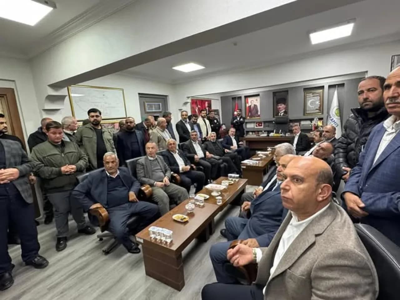AK Partili Heyetten Karkamış Belediye Başkanı'na Ziyaret: Projeler Masaya Yatırıldı AK Partili Heyetten Karkamış Belediye Başkanı'na Ziyaret: Projeler Masaya Yatırıldı