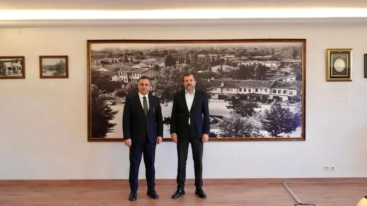 Sancaktepe Kaymakamı Naif Yavuz, Bursa Gürsu'da Fidan Dikme Etkinliklerine Katıldı Sancaktepe Kaymakamı Naif Yavuz, Bursa Gürsu'da Fidan Dikme Etkinliklerine Katıldı