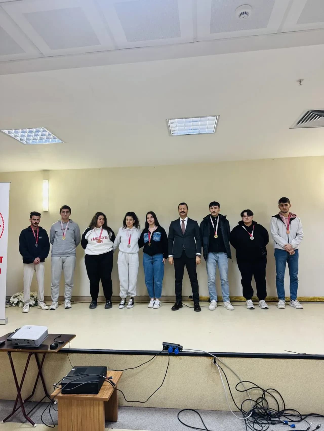 Akören'de Yurt Öğrencileri Arasında Düzenlenen Spor Müsabakalarında Madalya Heyecanı Akören'de Yurt Öğrencileri Arasında Düzenlenen Spor Müsabakalarında Madalya Heyecanı