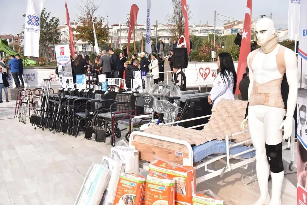 Altıeylül Belediyesi'nden 3 Aralık Dünya Engelliler Günü'nde Anlamlı Destek Altıeylül Belediyesi'nden 3 Aralık Dünya Engelliler Günü'nde Anlamlı Destek