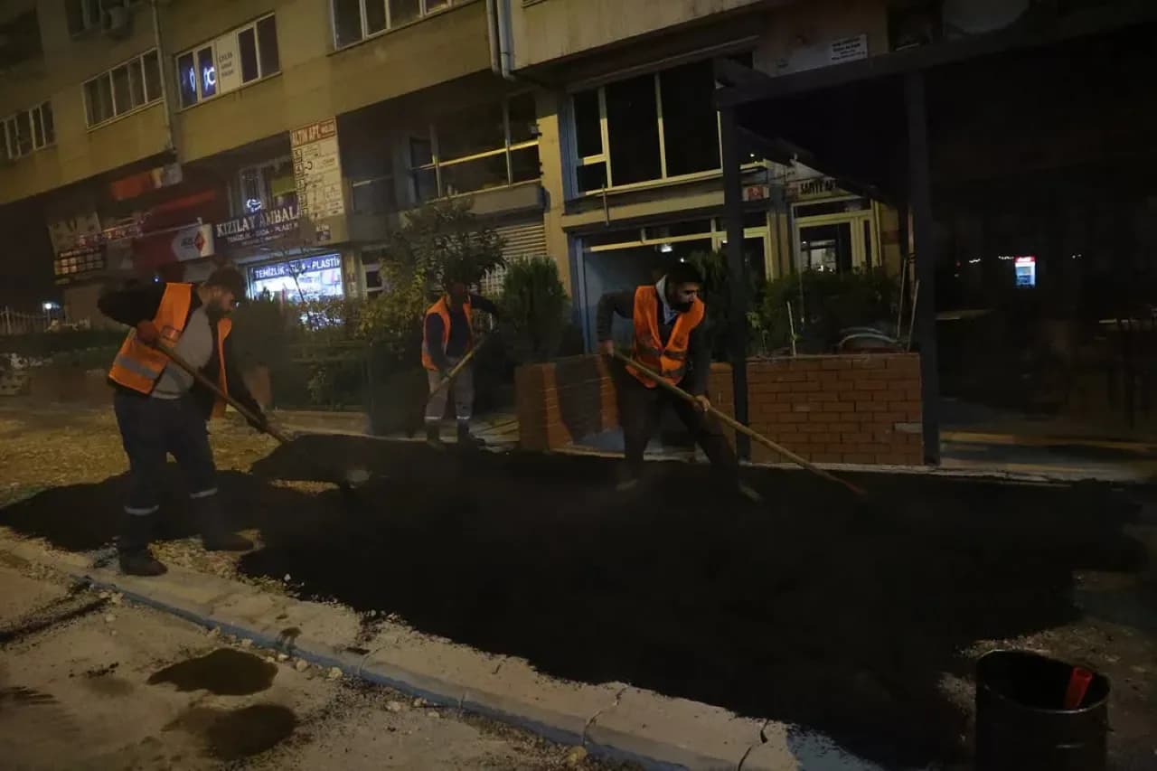 Çankaya Belediyesi Kızılay'da Sokak Yenileme Çalışması Başlattı Çankaya Belediyesi Kızılay'da Sokak Yenileme Çalışması Başlattı