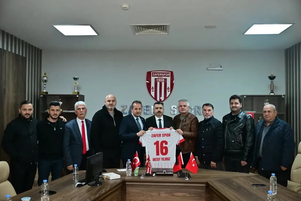 Yıldırım Belediye Başkanı Oktay Yılmaz, Zaferspor'u Ziyaret Etti Yıldırım Belediye Başkanı Oktay Yılmaz, Zaferspor'u Ziyaret Etti