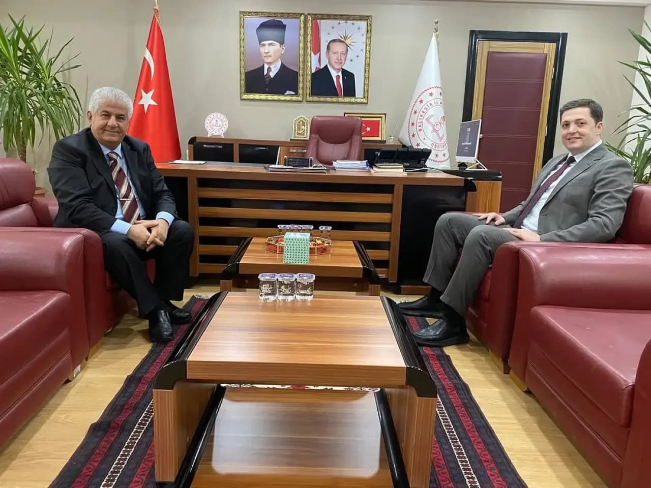 Balıkesir İl Sağlık Müdürü Dr. Miraç Çavdar, İl Milli Eğitim Müdürü Selahattin Kal'ı Ziyaret Etti
