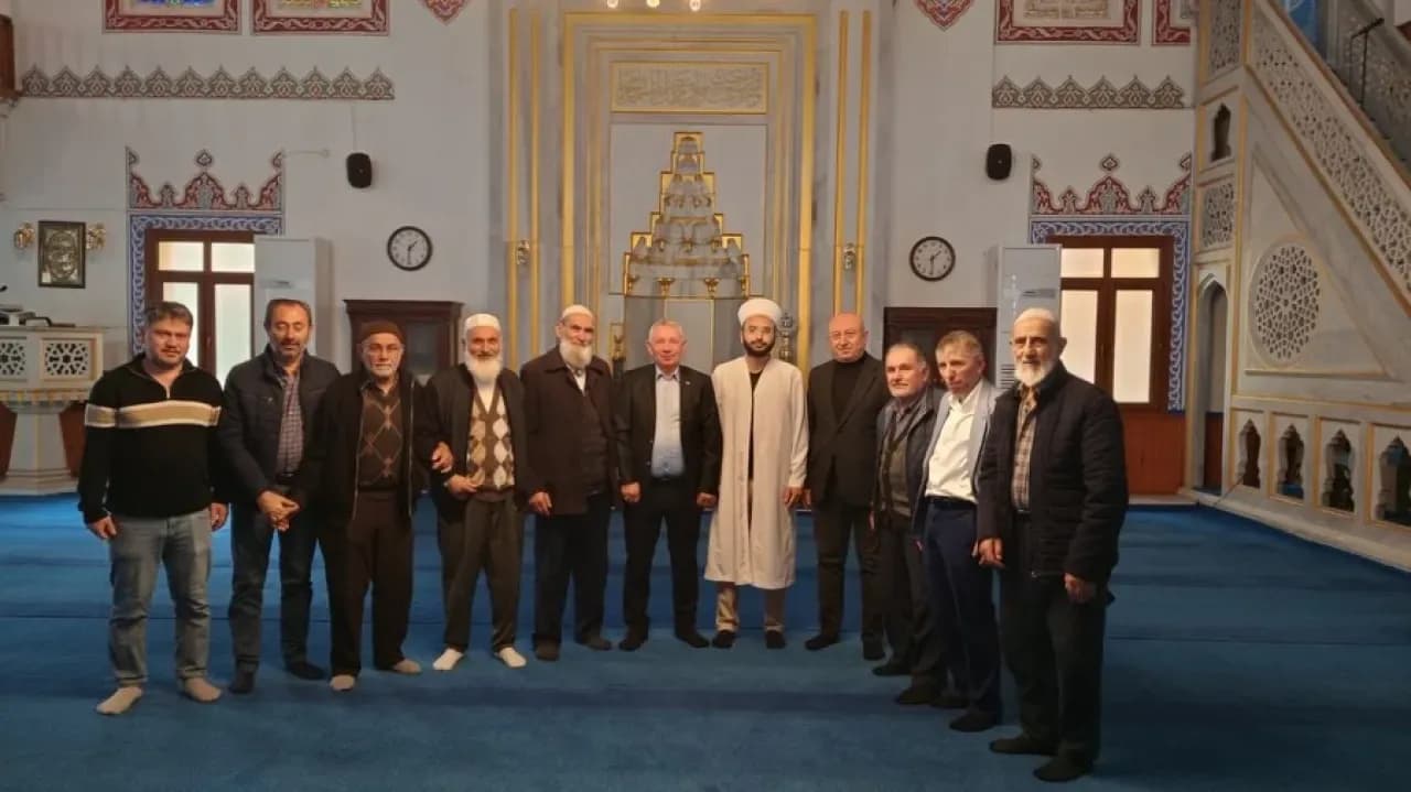 AK Parti Ümraniye İlçe Teşkilatı, Yukarı Dudullu'da Vatandaşlarla Buluştu AK Parti Ümraniye İlçe Teşkilatı, Yukarı Dudullu'da Vatandaşlarla Buluştu