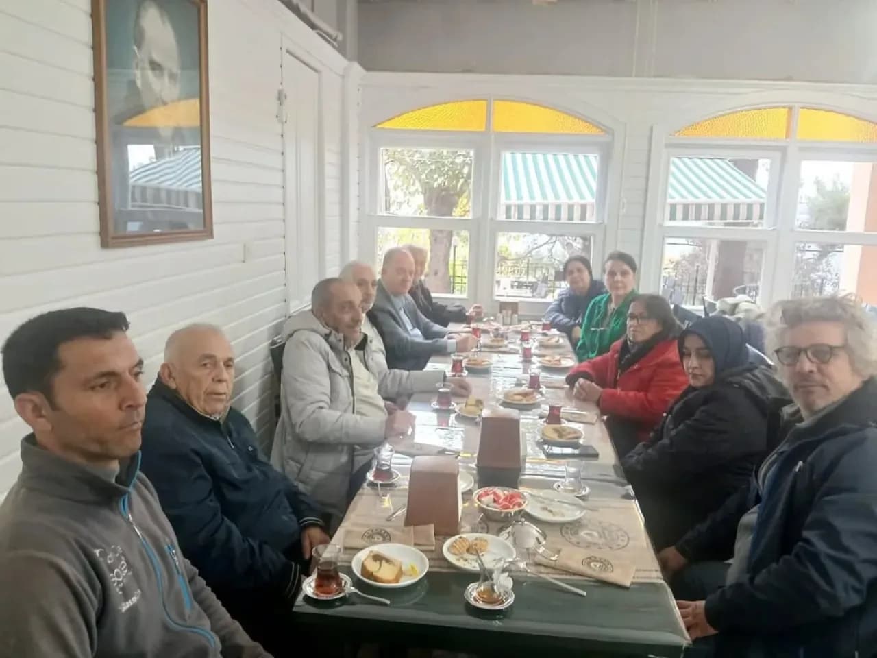 AK Parti Adalar İlçe Başkanı Sina Sen Başkanlığında Burgazada'da Mahalle Toplantısı Gerçekleştirildi AK Parti Adalar İlçe Başkanı Sina Sen Başkanlığında Burgazada'da Mahalle Toplantısı Gerçekleştirildi