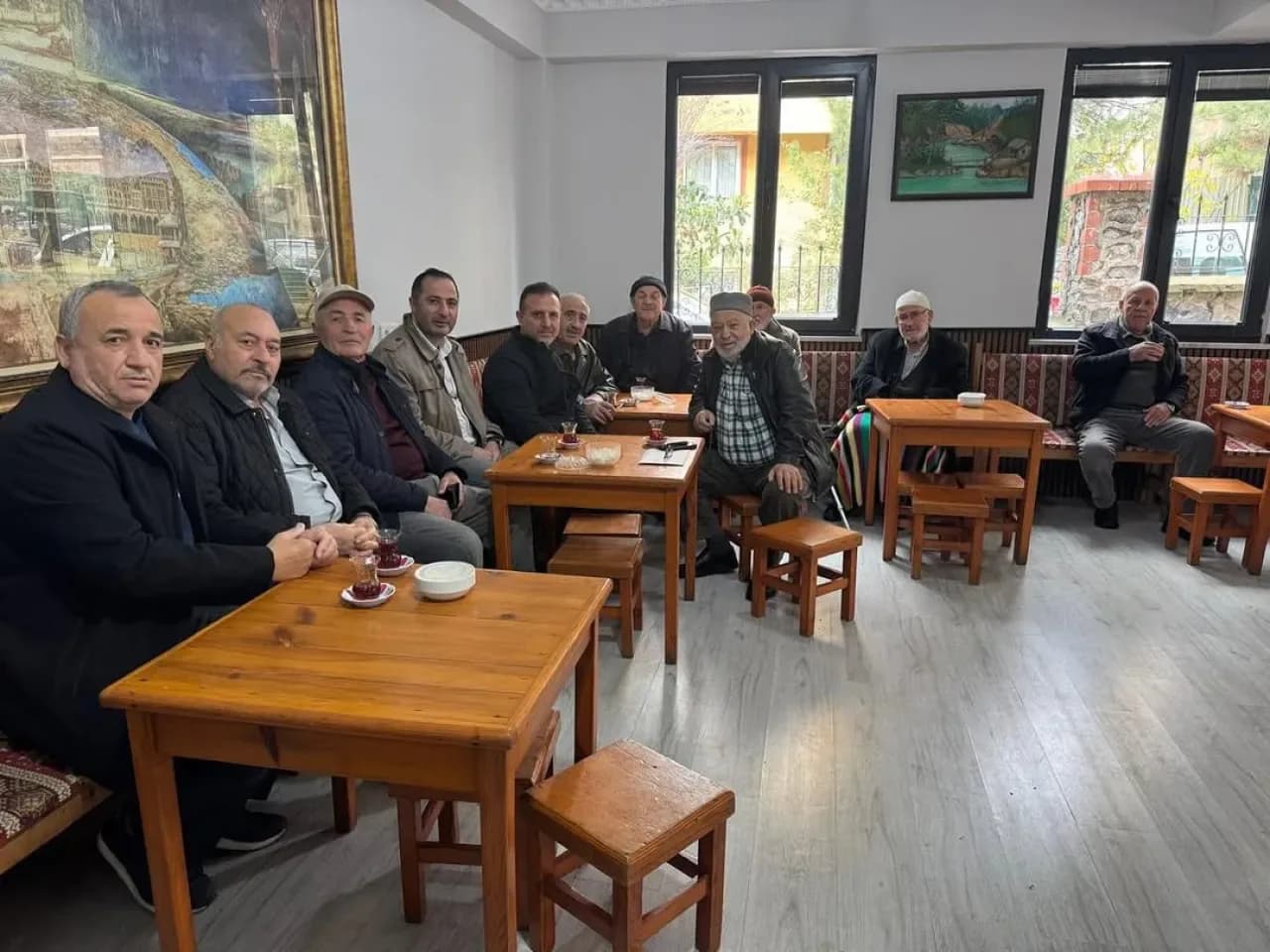 AK Parti Ümraniye İlçe Yöneticileri Çamlık Mahallesi Esnafını Ziyaret Etti AK Parti Ümraniye İlçe Yöneticileri Çamlık Mahallesi Esnafını Ziyaret Etti