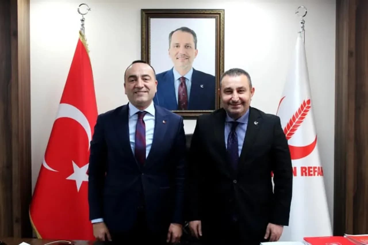 Yeniden Refah Partisi İstanbul İl Başkanlığı'na Hayırlı Olsun Ziyareti Yeniden Refah Partisi İstanbul İl Başkanlığı'na Hayırlı Olsun Ziyareti