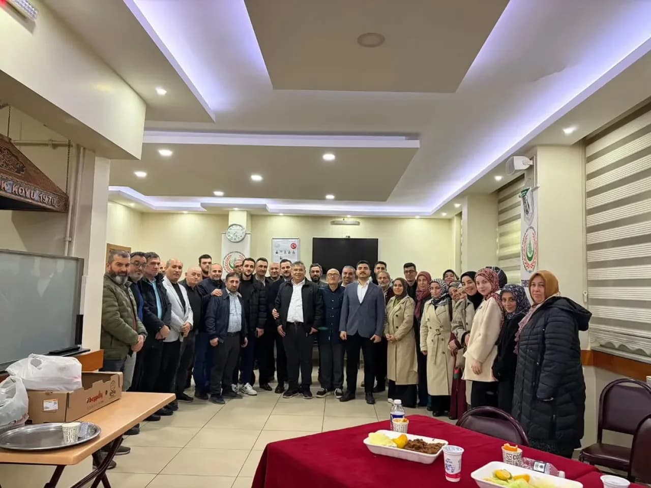 AK Parti Bahçelievler'de Mahalle Toplantıları Tamamlandı