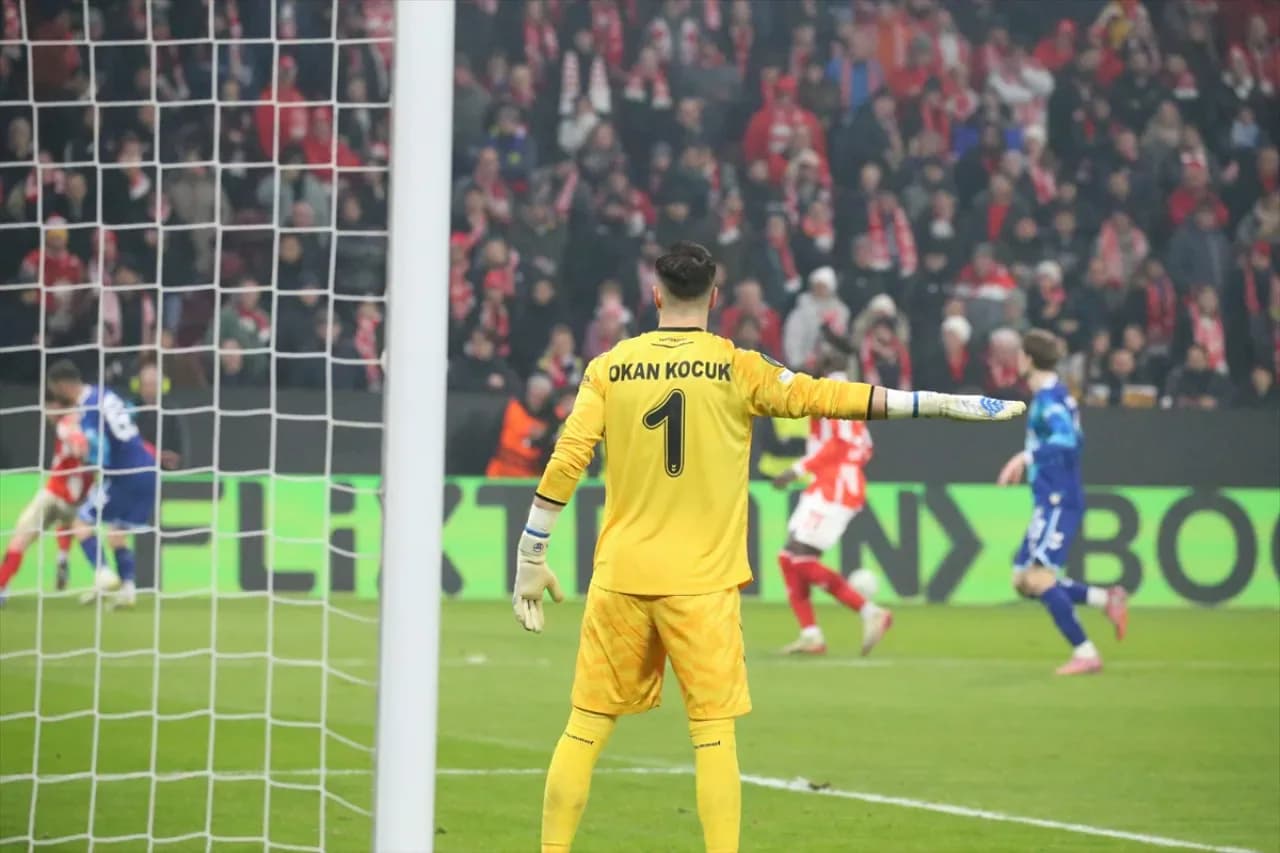 Okan Kocuk'tan Samsunspor Taraftarlarına Avrupa Ligi ve Play-Off Mesajı Okan Kocuk'tan Samsunspor Taraftarlarına Avrupa Ligi ve Play-Off Mesajı