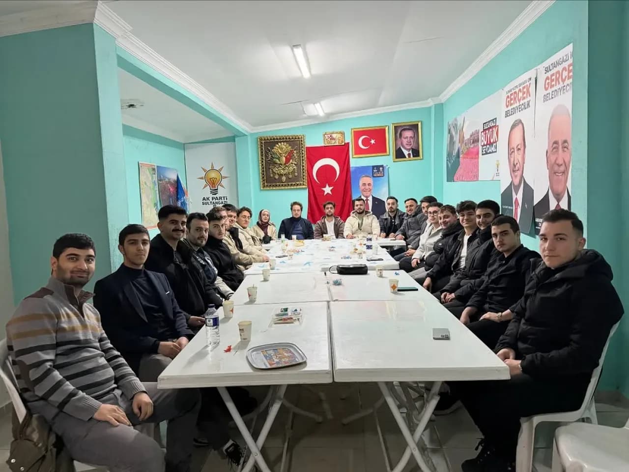 AK Parti Gençlik Kolları Sultangazi'de Haftalık Olağan Toplantısını Gerçekleştirdi AK Parti Gençlik Kolları Sultangazi'de Haftalık Olağan Toplantısını Gerçekleştirdi