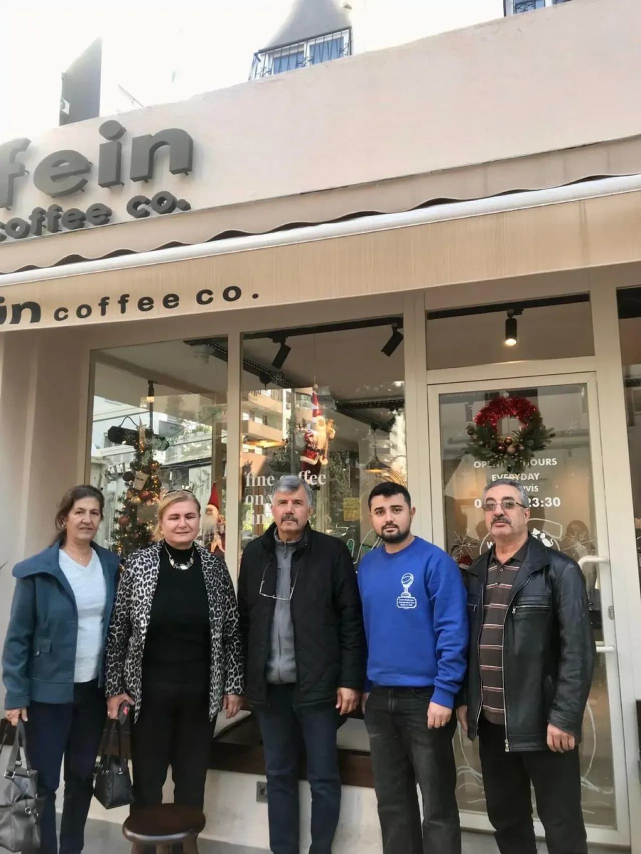MHP Çukurova İlçe Teşkilatı, Güzelyalı Mahallesi'nde Esnaf Ziyaretlerini Sürdürüyor MHP Çukurova İlçe Teşkilatı, Güzelyalı Mahallesi'nde Esnaf Ziyaretlerini Sürdürüyor