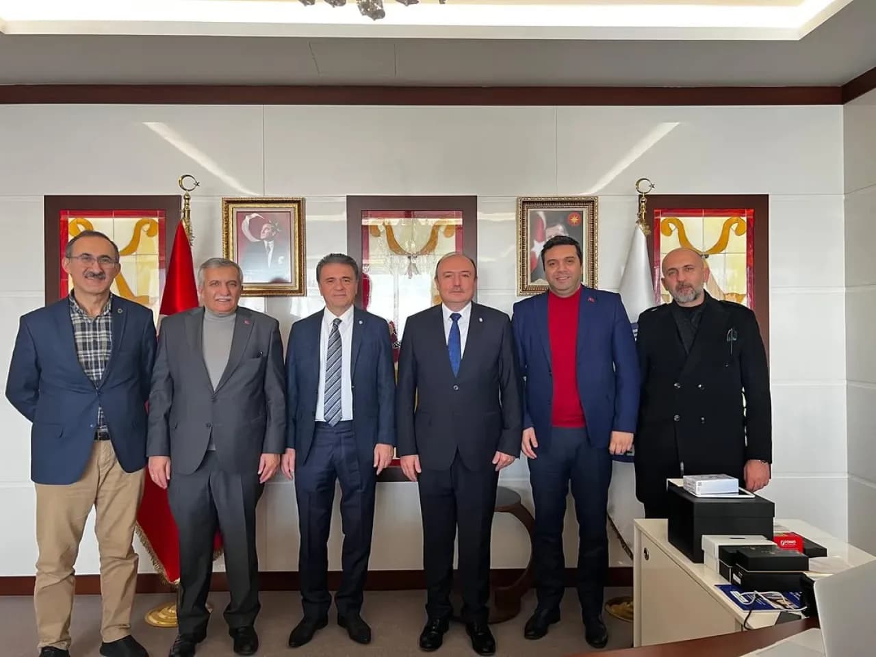 Eski Milletvekili Yavuz Subaşı, İstanbul Esenyurt Üniversitesi'ni Ziyaret Etti Eski Milletvekili Yavuz Subaşı, İstanbul Esenyurt Üniversitesi'ni Ziyaret Etti