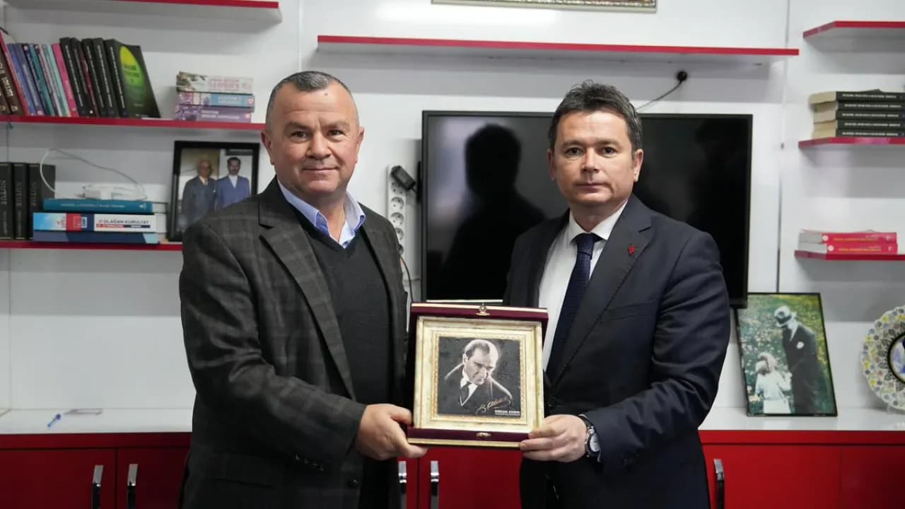 Bursa Osmangazi Belediye Başkanı Erkan Aydın Orhaneli'de Vatandaşlarla Buluştu Bursa Osmangazi Belediye Başkanı Erkan Aydın Orhaneli'de Vatandaşlarla Buluştu