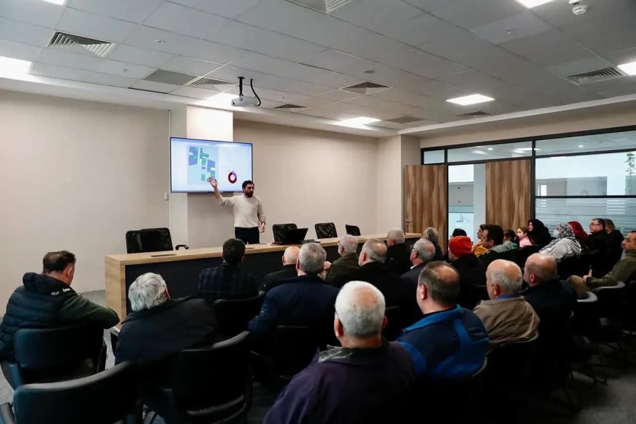 Bağcılar'da Kemalpaşa Mahallesi İçin Kentsel Dönüşüm Toplantısı Düzenlendi Bağcılar'da Kemalpaşa Mahallesi İçin Kentsel Dönüşüm Toplantısı Düzenlendi