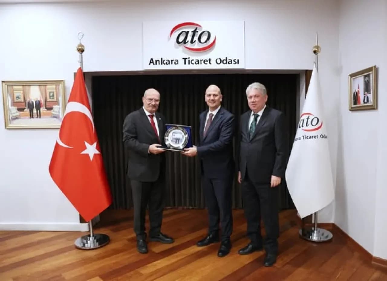 AK Parti Ankara Milletvekili Ömer İleri, Ankara Ticaret Odası'nı Ziyaret Etti AK Parti Ankara Milletvekili Ömer İleri, Ankara Ticaret Odası'nı Ziyaret Etti