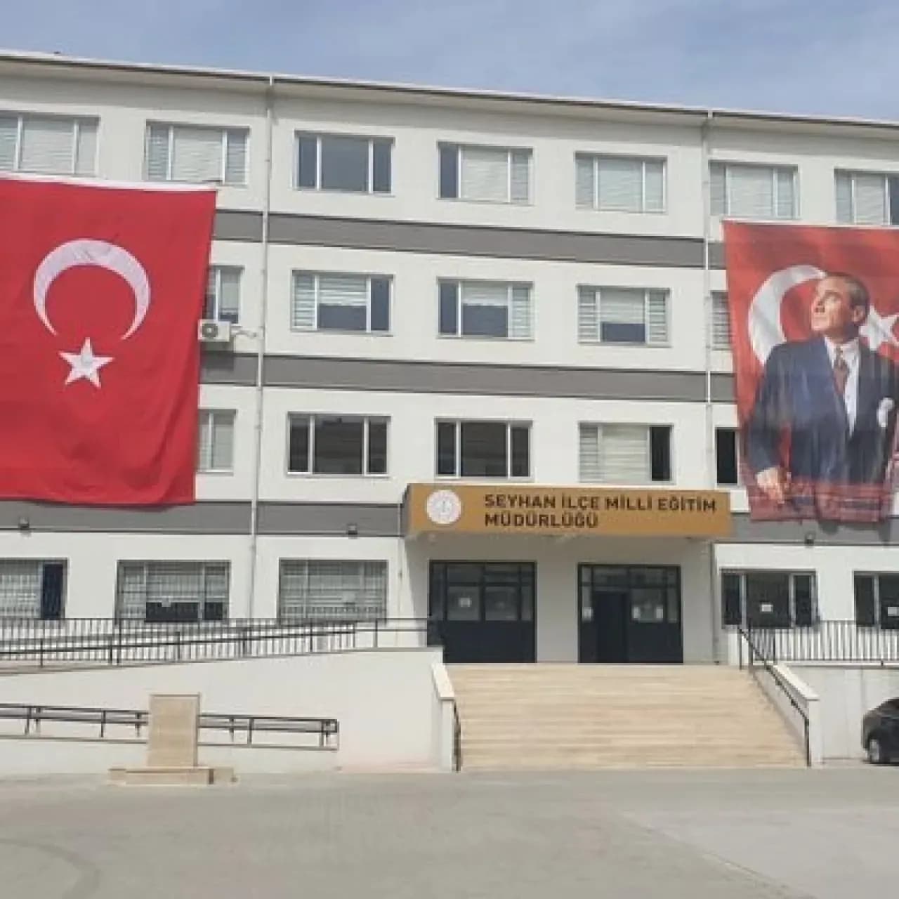 Seyhan'dan 8 Mart Mesajı: "Fedakarlıkları ve İlham Veren Duruşlarıyla Tüm Kadınlarımızın Günü Kutlu Olsun"