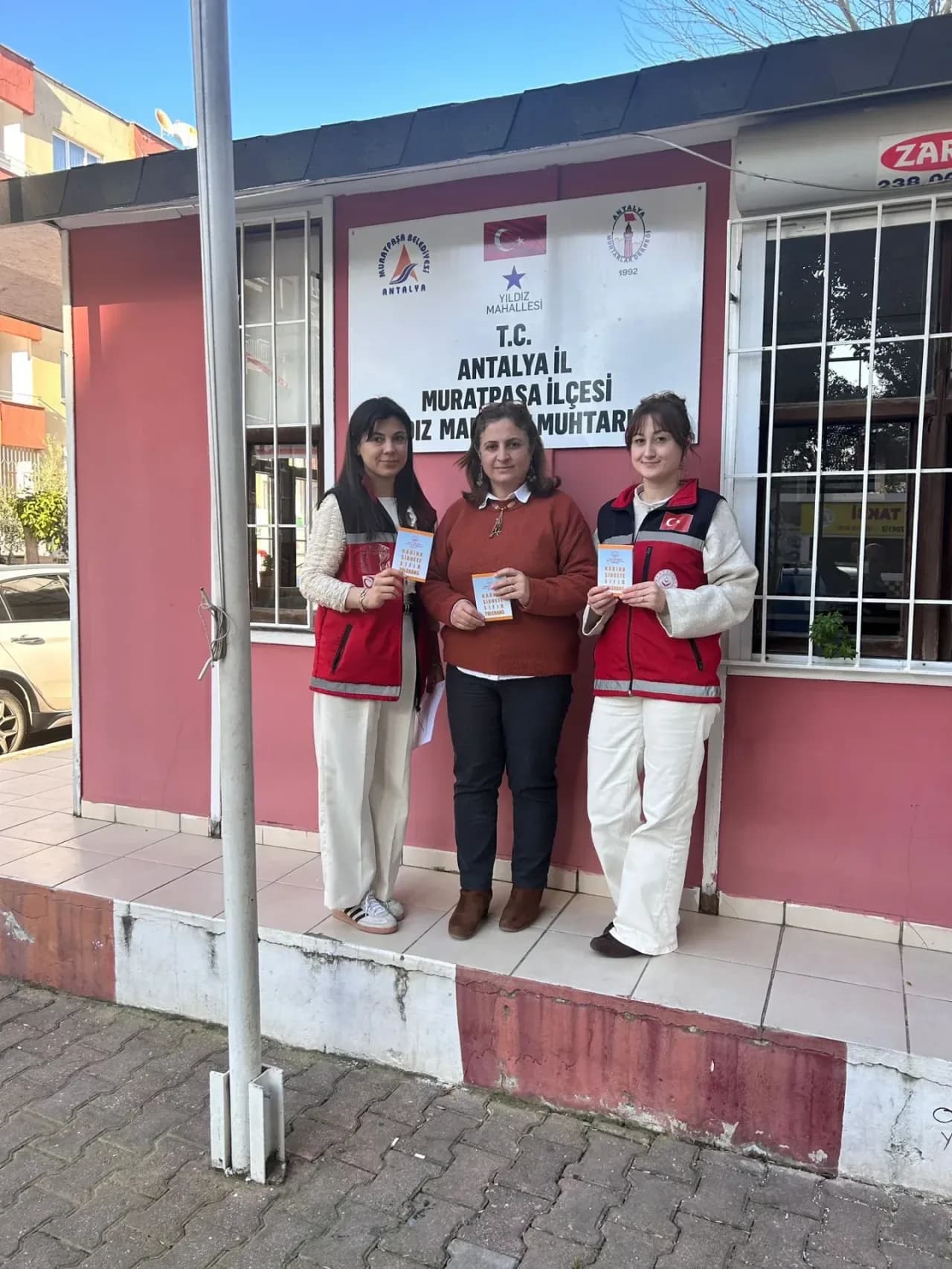 Antalya'da 8 Mart Coşkusu: Sosyal Hizmet Merkezinden Kadınlara Anlamlı Ziyaret Antalya'da 8 Mart Coşkusu: Sosyal Hizmet Merkezinden Kadınlara Anlamlı Ziyaret