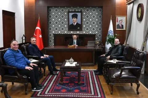 Balıkesir Valisi Ustaoğlu, AK Parti Bayburt'tan Gelen Heyeti Kabul Etti