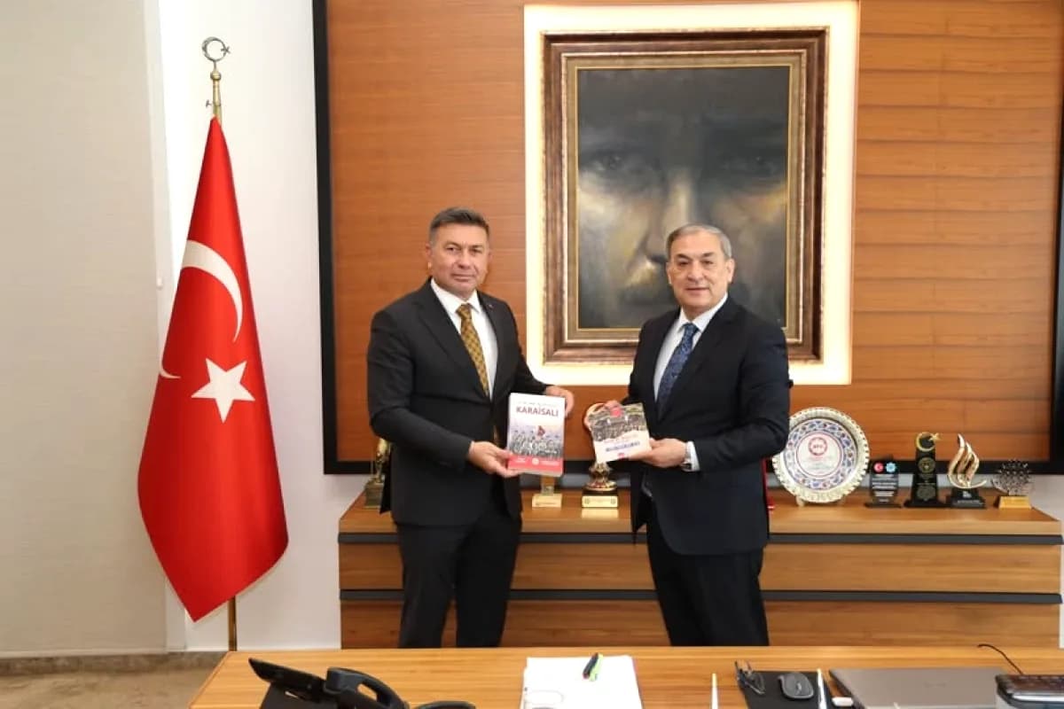 Karaisalı Belediye Başkanı, Üniversite Rektörünü Kuva-yı Milliye Şenlikleri'ne Davet Etti Karaisalı Belediye Başkanı, Üniversite Rektörünü Kuva-yı Milliye Şenlikleri'ne Davet Etti