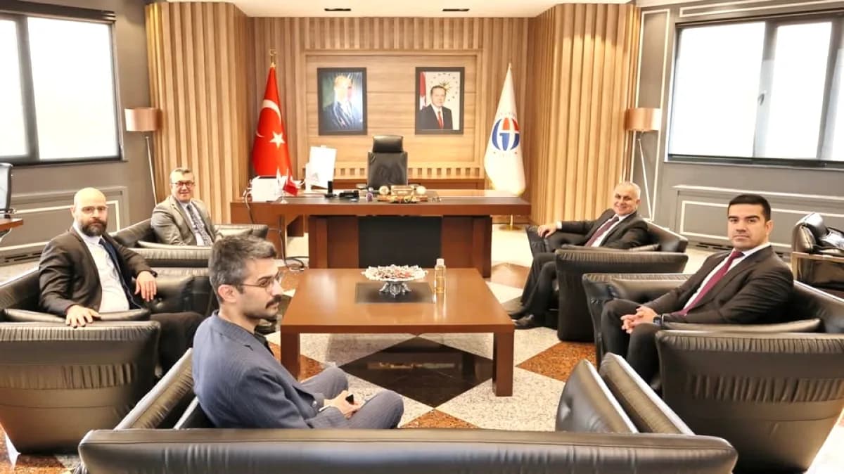 TÜSEB Başkanı Kervan'dan GAÜN'e Ziyaret: Sağlık İş Birliği Görüşüldü