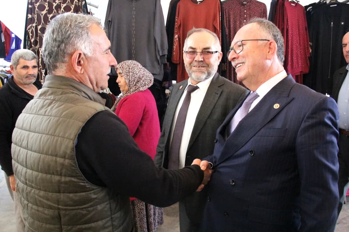Manavgat'ta Pazar Ziyareti: Vatandaş ve Esnafın Ortak Şikayeti Ne? Manavgat'ta Pazar Ziyareti: Vatandaş ve Esnafın Ortak Şikayeti Ne?