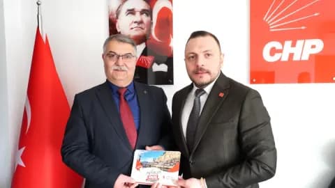 İstanbul Kartal'da Protokol Ziyareti: Amasya Dernekleri CHP İlçe Başkanlığı'nı Ziyaret Etti