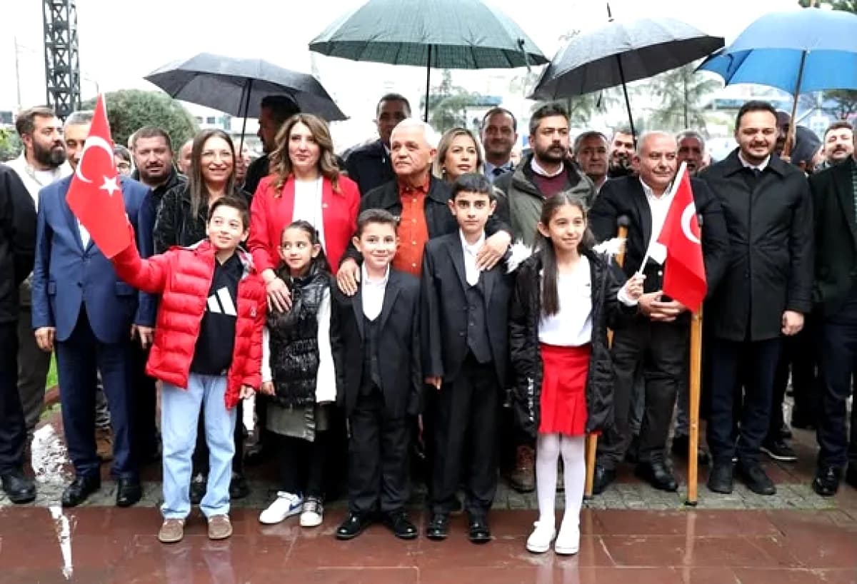 Mamak'ta 23 Nisan Coşkusu: Çocukların Emeği Sergilendi